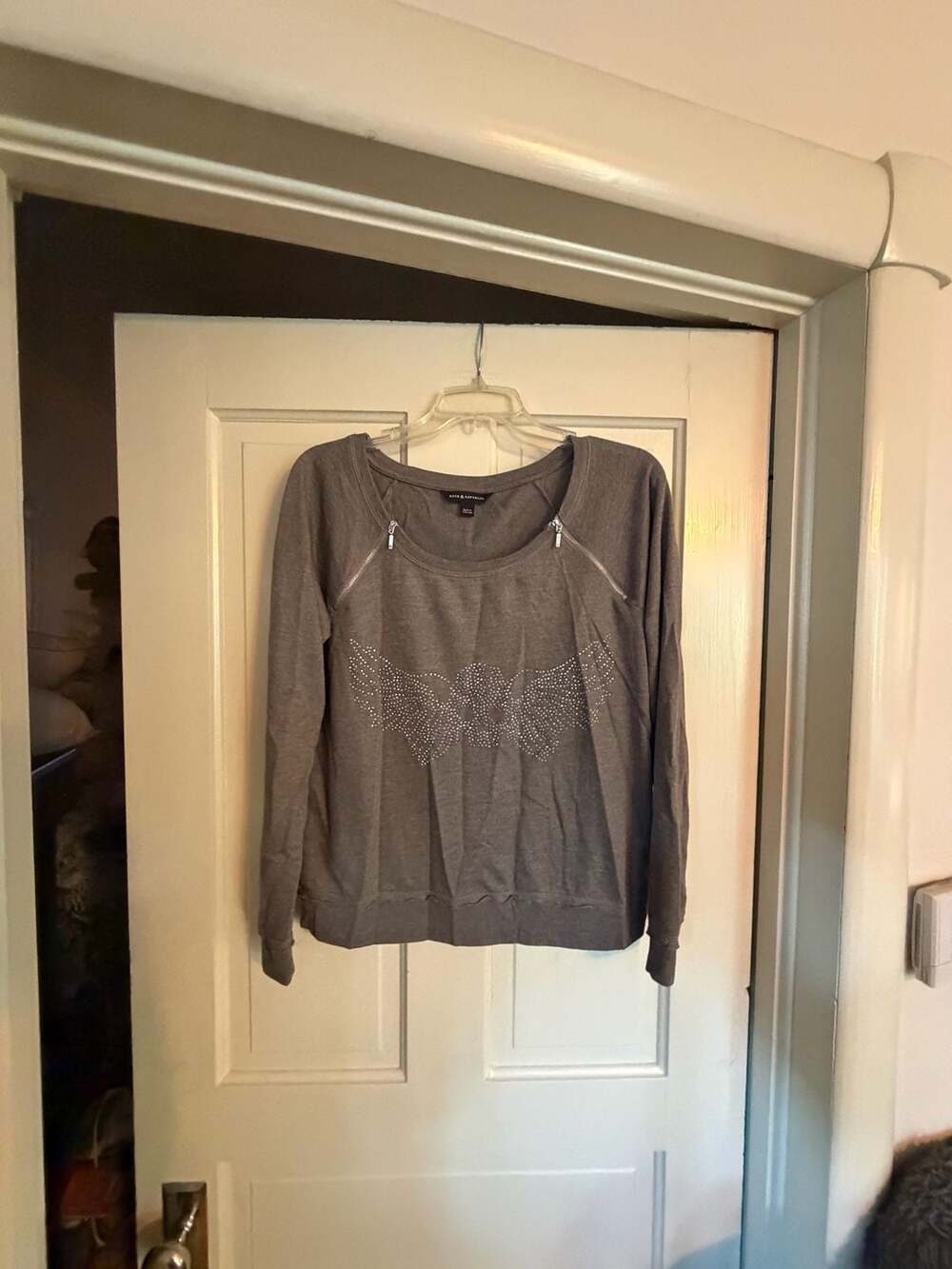 Rock & Republic Sweatshirt Size L Gray Rhinestone Wings Y2K